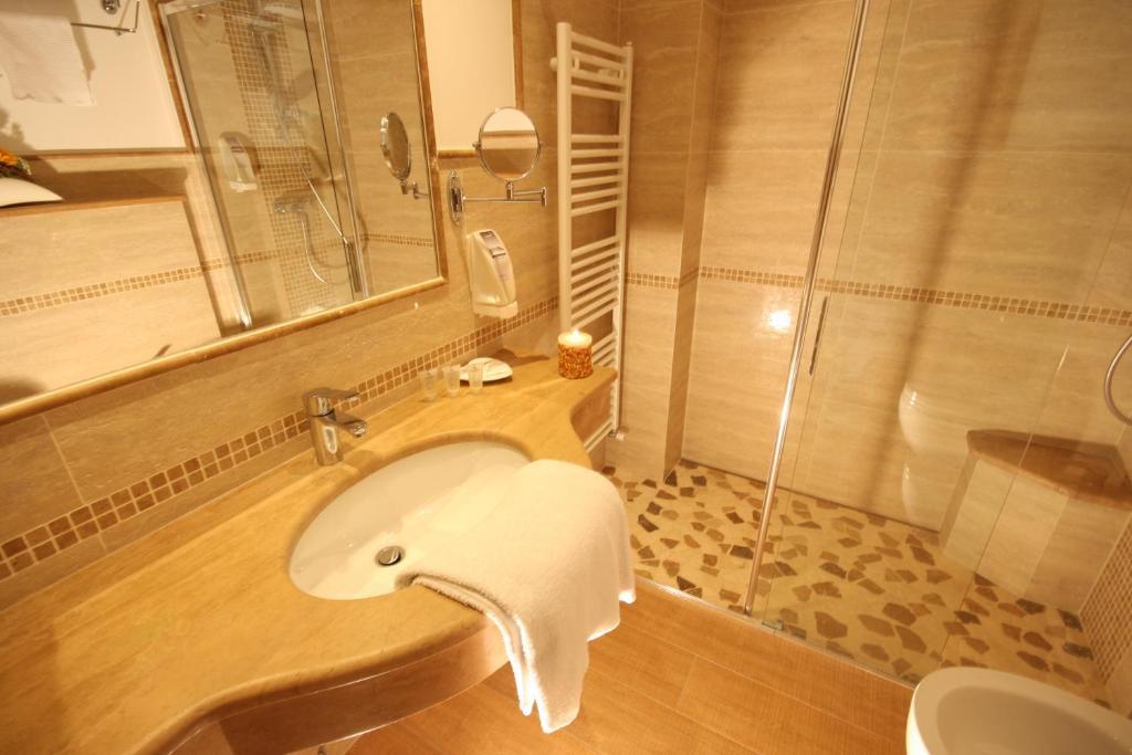 Hotel Pineta Базельга-ди-Пине Экстерьер фото